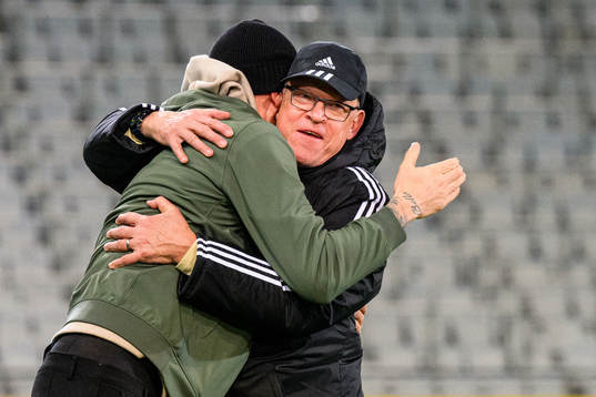 Former player Pontus Jansson and head coach Janne Andersson