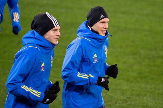 Victor Nilsson Lindelöf and Ludwig Augustinsson of the