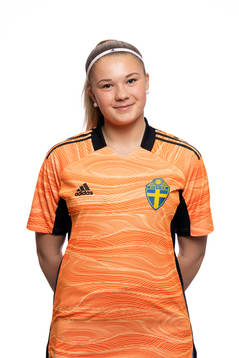 Målvakt Izabelle Bardosen