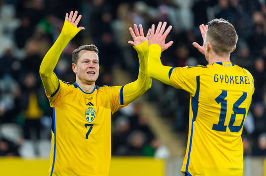 Viktor Claesson of Sweden scored 2-0 and celebrates with
