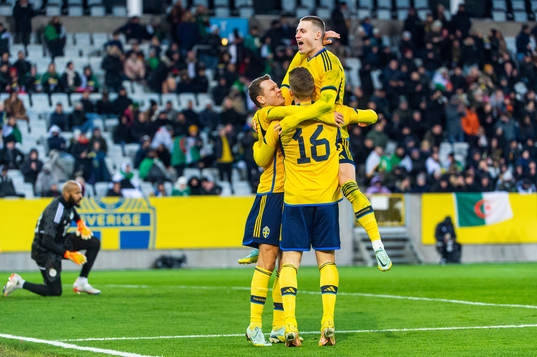 Bläddra bland fler bilder av Football, Friendly match, Sweden - Algeria