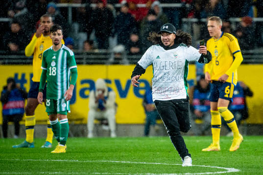Pitch invader