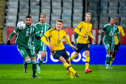 Ahmed Touba of Algeria and Viktor Gyökeres of Sweden