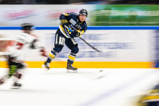HV71s Emil Andrae