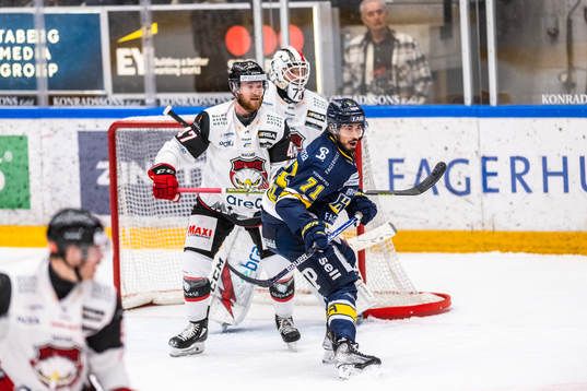 Malmö Redhawks Joakim Ryan och HV71s Tyler Vesel