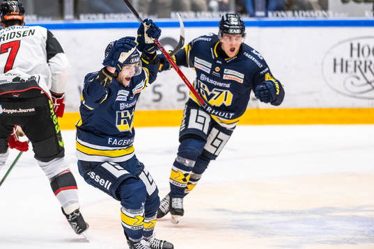 HV71s Emil Andrae och HV71s Radan Lenc   jublarunder