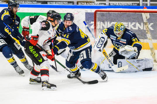 Malmö Redhawks Lukas Wernblom  och HV71s Chad Billins