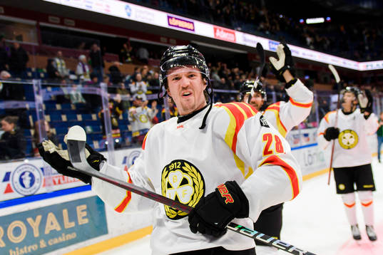 Brynäs Johannes Kinnvall jublar