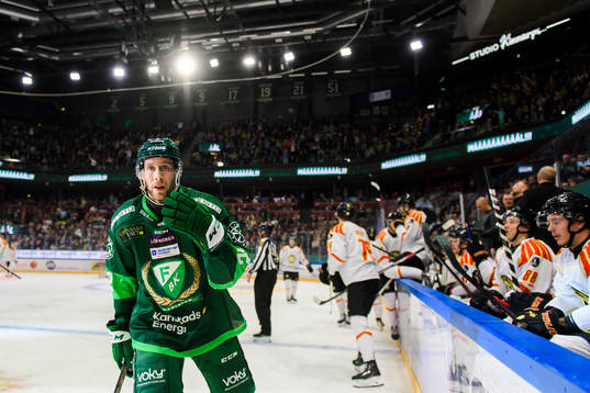 Färjestads Per Åslund jublar