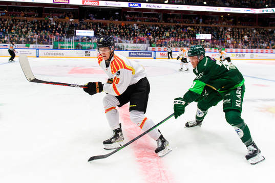 Brynäs David Sklenicka och Färjestads Patrik Lundh