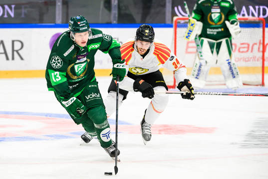 Färjestads Daniel Viksten och Brynäs Oscar Eklind