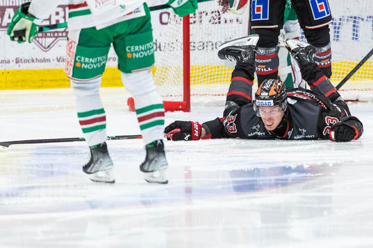 Örebros Christopher Mastomäki jublar