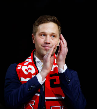 Tidigare örebrospelaren Henrik Löwdahl får sin tröja