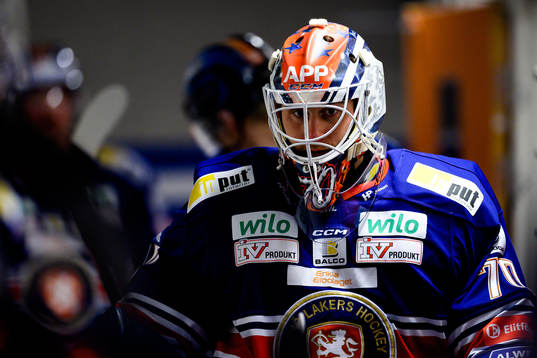 Växjös målvakt Adam Åhman före ishockeymatchen i SHL