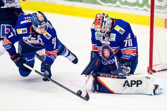 Växjös Hardy Häman Aktell och målvakt Adam Åhman