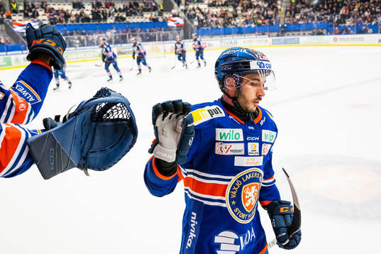 Växjös Jayden Halbgewachs jublar