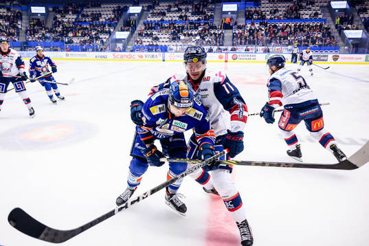Växjös Keegan Lowe och Linköpings Henrik Törnqvist