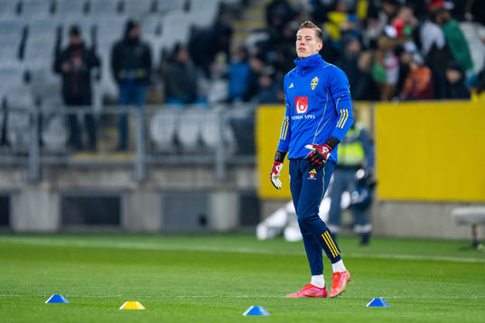goalkeeper Leopold Wahlstedt of Sweden