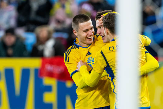 Mattias Svanberg and Viktor Gyökeres celebrates with