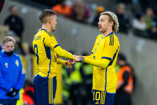 Jesper Karlsson is substituted