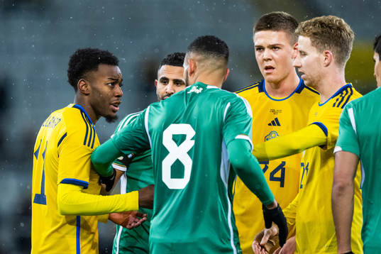 Anthony Elanga, Emil Holm and Samuel Gustafson of Sweden