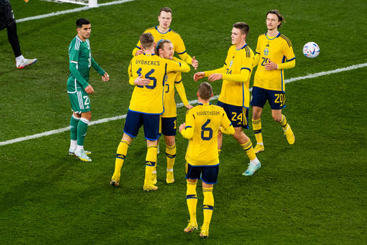 Emil Forsberg of Sweden celebrates with s16, Viktor