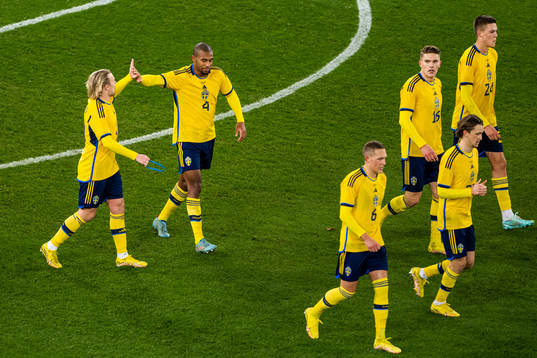 Emil Forsberg and Isak Hien of Sweden celebrates 1-0
