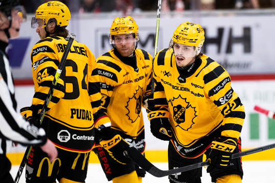 Skellefteås Jonathan Johnsson jublar