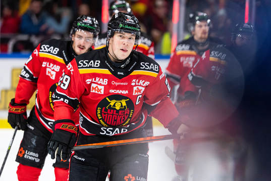 Luleås Erik Gustafsson jublar