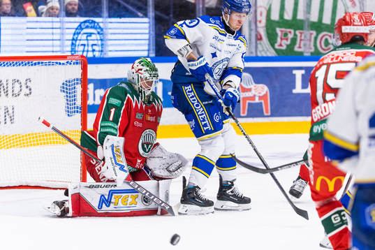 Frölundas målvakt Lars Johansson och Leksands Carter