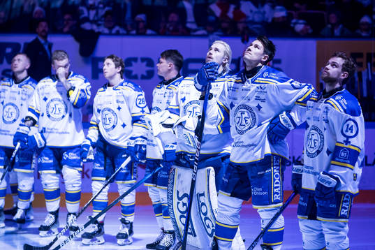 Leksands spelarna innan ishockeymatchen i SHL mellan