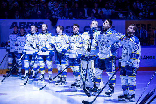Leksands spelarna innan ishockeymatchen i SHL mellan