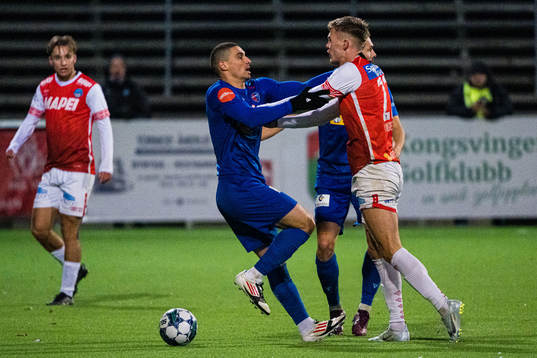 Mohamed Ofkir of Sandefjord and Martin André Sjølstad of