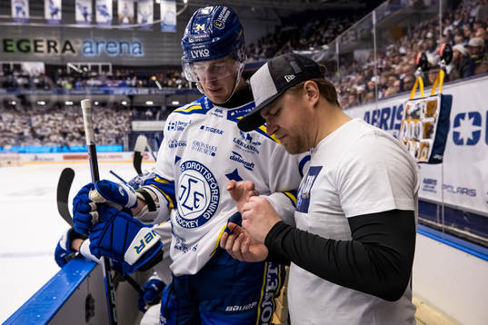 Leksands Carter Ashton och Leksands materialförvaltare