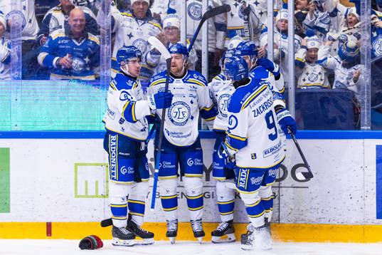 Leksands spelare jublar