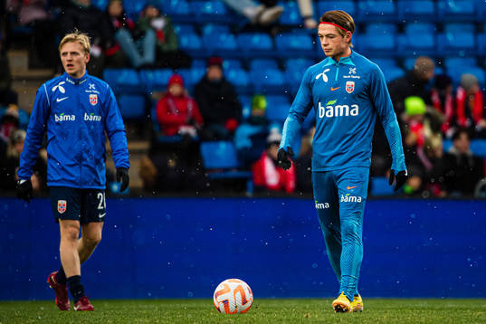 Patrick Berg of Norway warms up
