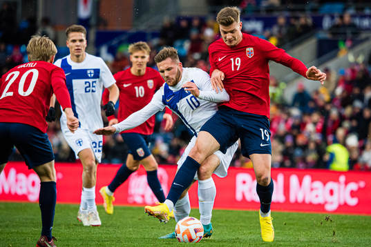 Benjamin Källman of Finland and Alexander Sørloth of