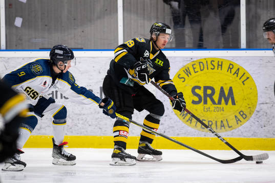 Gislaveds Linus Almroth och Panterns Nicolas Erb-Ekholm