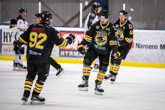 Panterns Viktor Holmkvist jublar