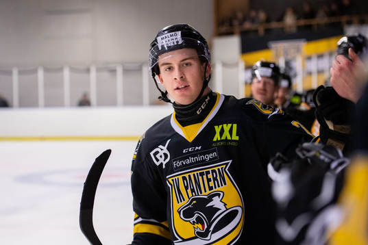 Panterns Samuel Persson jublar