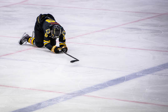 Panterns Isac Eliasson har ont