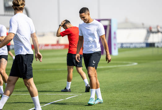 [DK=20221120: Herrelandsholdet træner i Doha, Qatar -