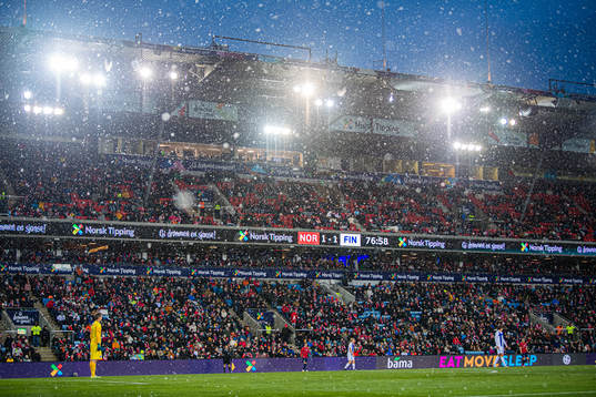 Snowing conditions at Ullevaal Stadion