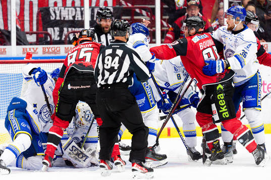 Bråk mellan Leksands Jon Knuts och Malmö Redhawks Lance