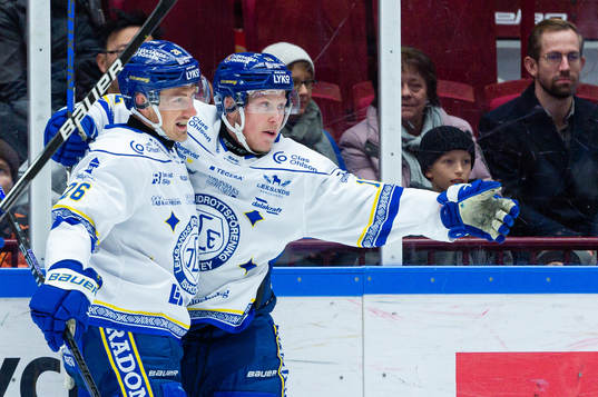 Leksands Patrik Noren och Kalle Östman jublar