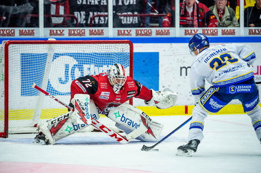 Leksands Emil Heineman på väg att sätta