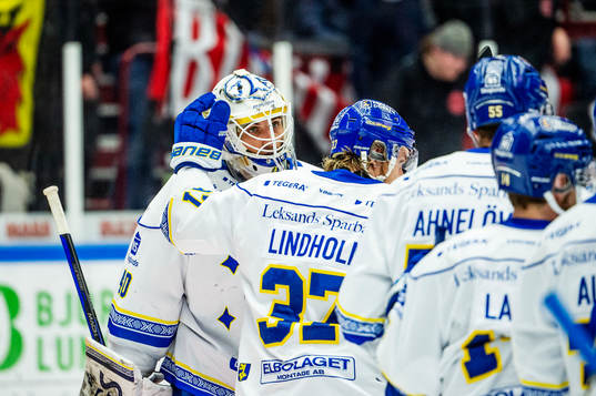Leksands målvakt Mantas Armalis jublar med lagkamraterna