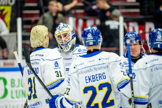 Leksands målvakt Mantas Armalis jublar med lagkamraterna