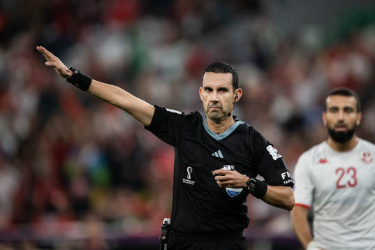 referee Cesar Ramos