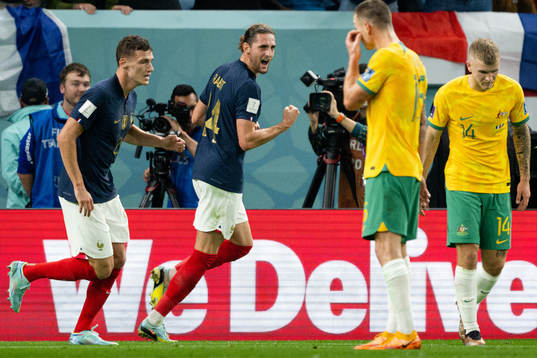 Adrien Rabiot of France celebrates the 1-1 goal